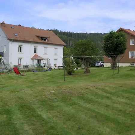 2 - Des Berleux Apartament *